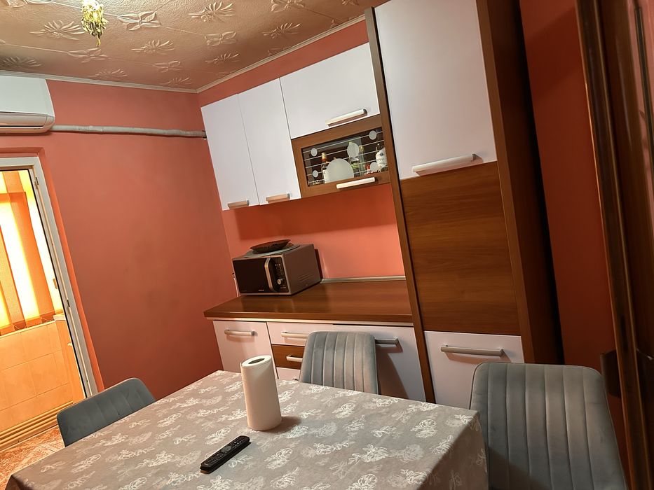 Vand apartament situat in orasul Rovinari strada sporturilor