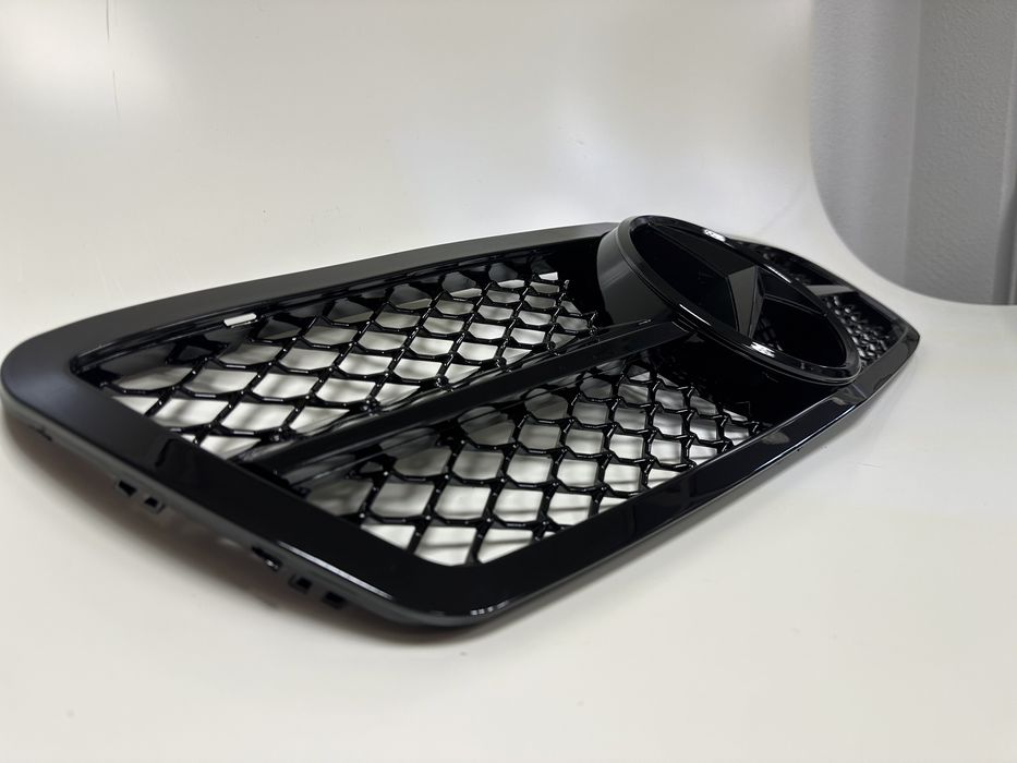 Решетка за Mercedes C Class W203 00-07 Седан