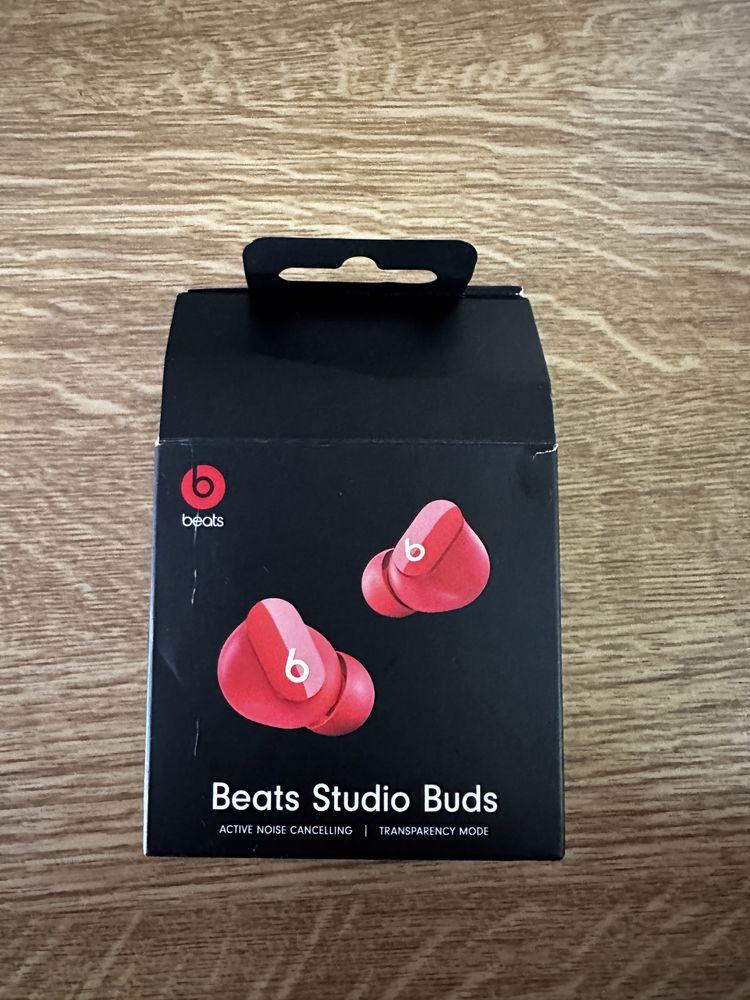 Vand Casti Beats Buds Ca Noi