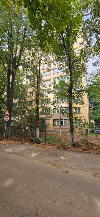 Proprietar vand apartament 3 camere, Bucuresti, Aleea Otesani sector 2