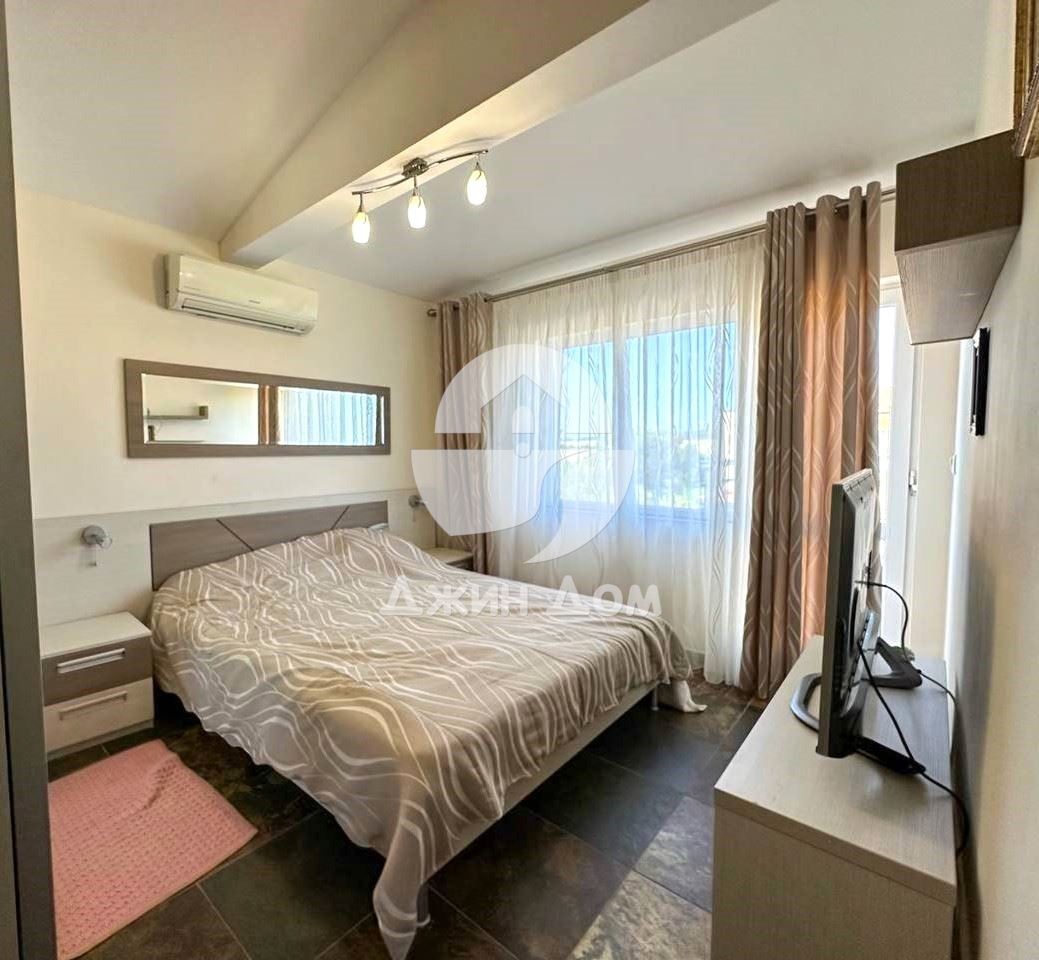 Продава се Тристаен апартамент в Бяла - 107 кв.м за 1029 €/кв.м - Снимка #10