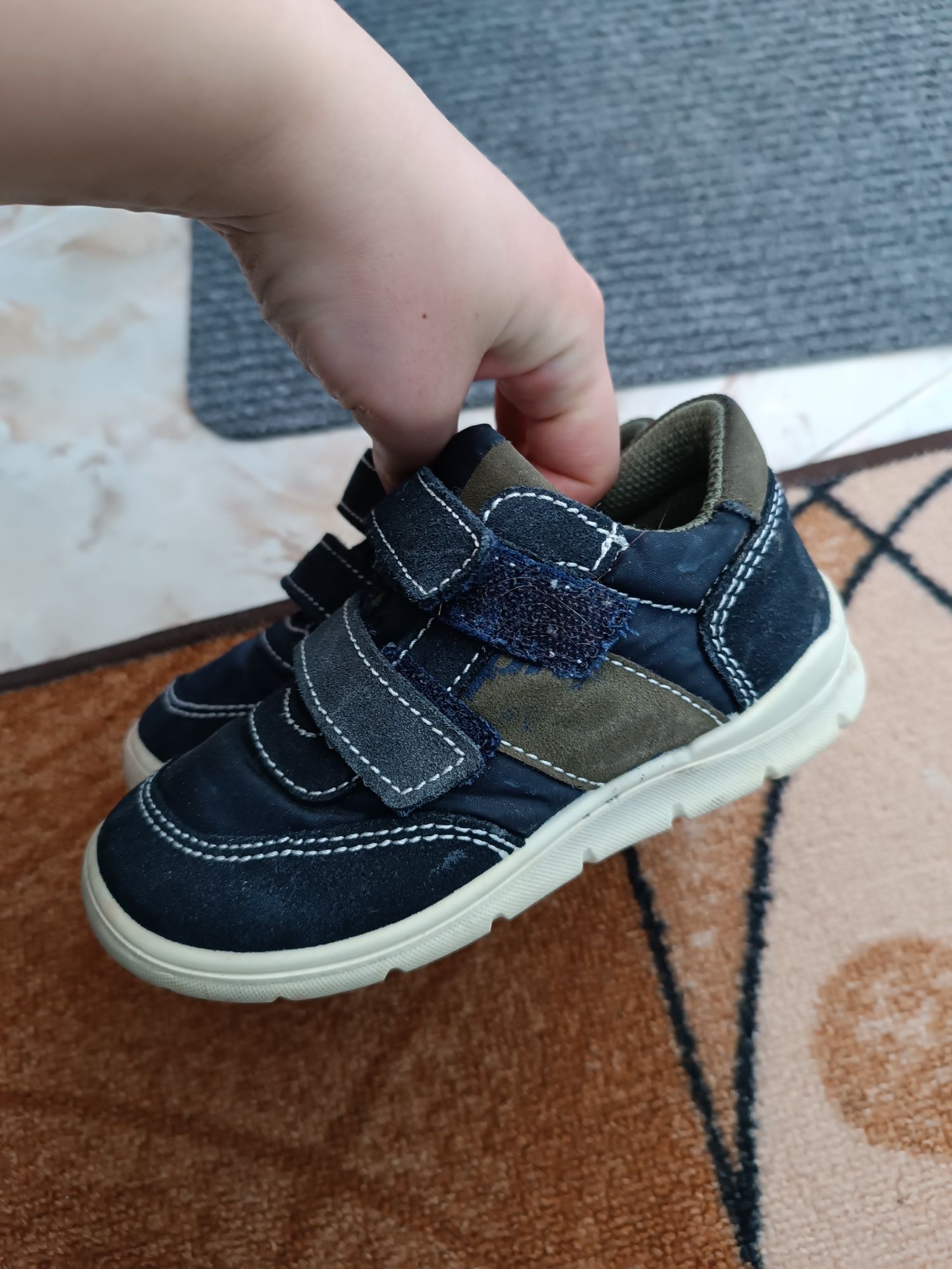 Обувки Primigi .