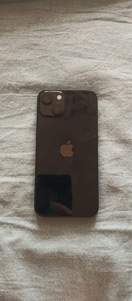 iPhone 13  продам в хорошем состоянии