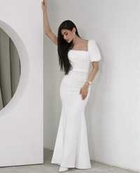 Платье белая, размер s