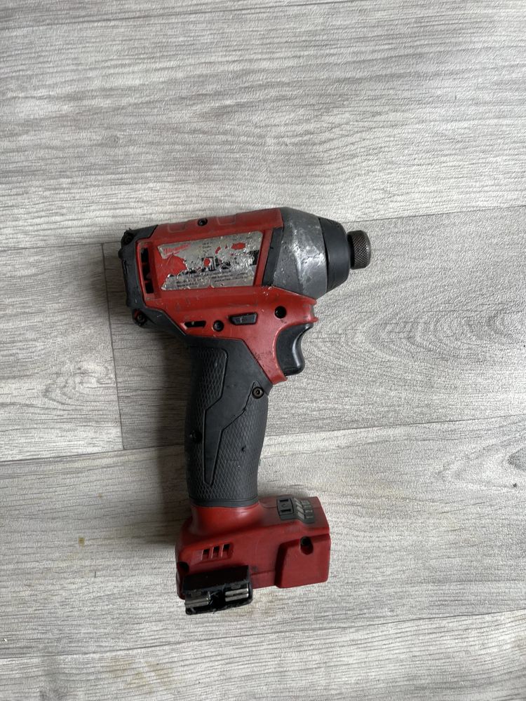 Безчетков винтоверт Milwaukee FUEL M18 FQID