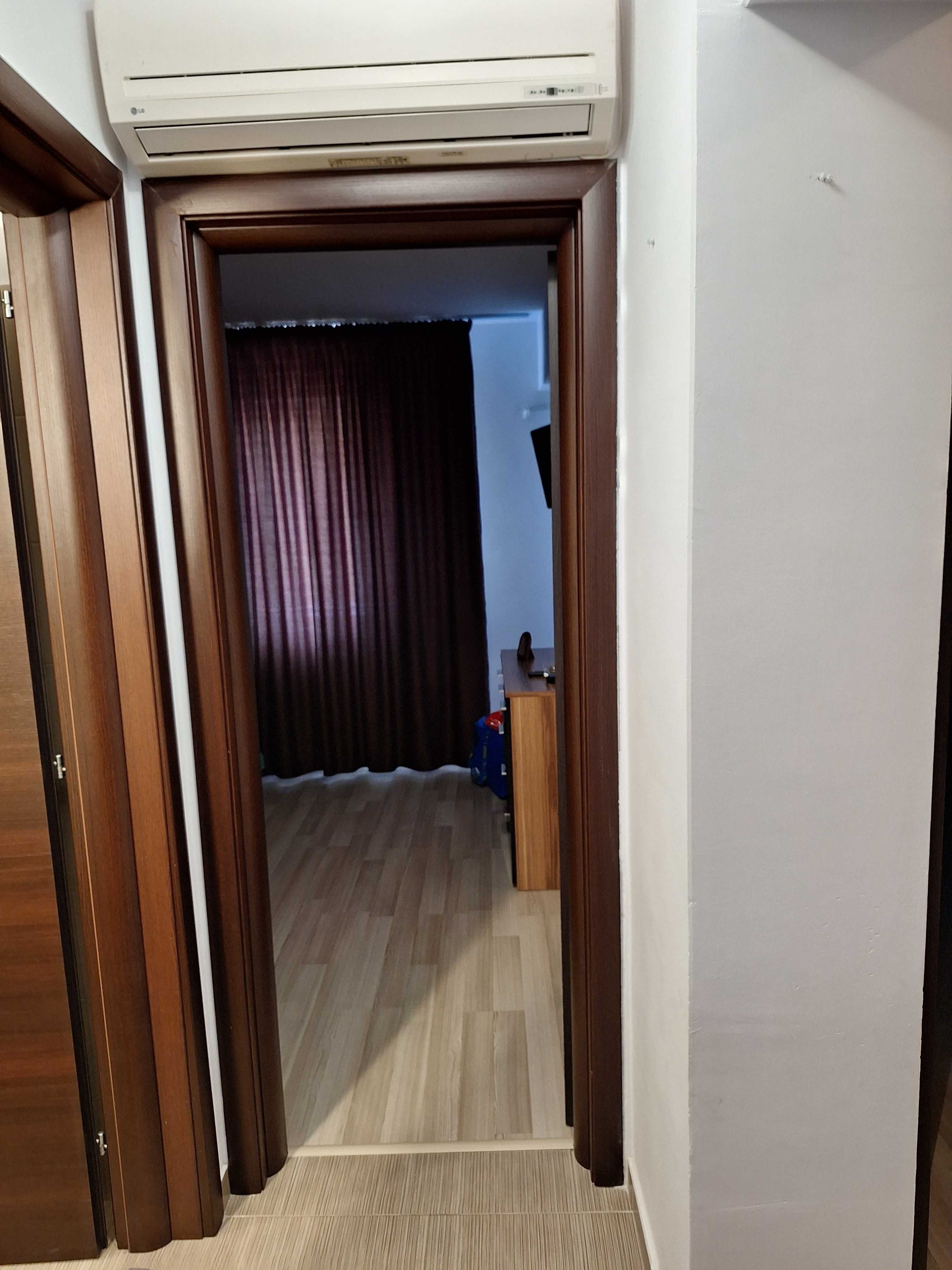 Închiriez apartament