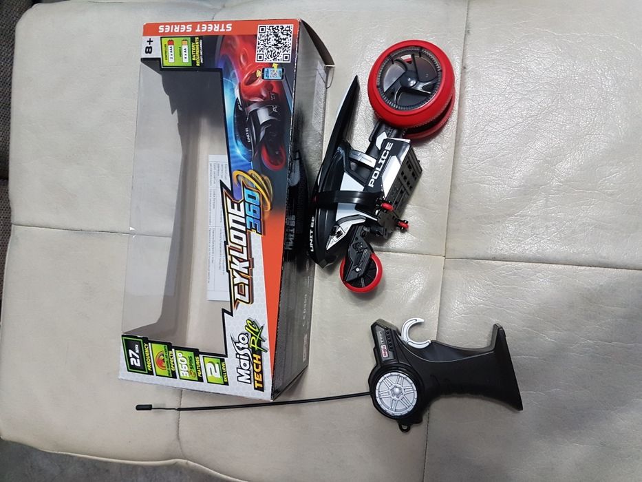 Хеликоптер и циклон 360 с дистанционни