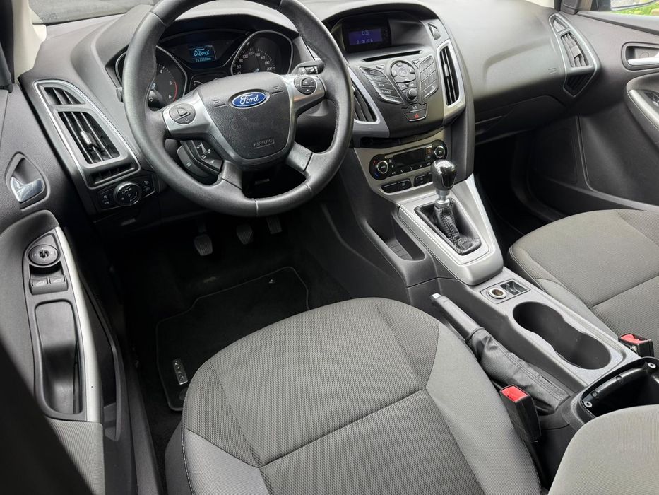 Vând Ford Focus  2012