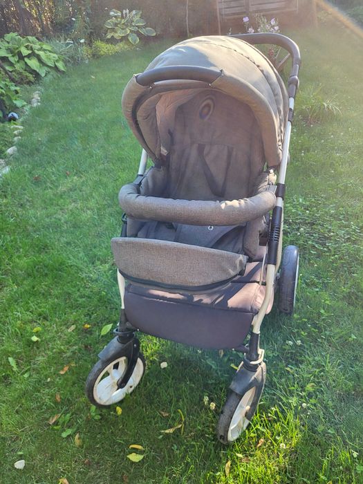 Бебешка количка със два коша много запазена 180лв
