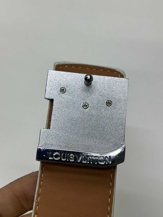 Curea Louis Vuitton carouri crem