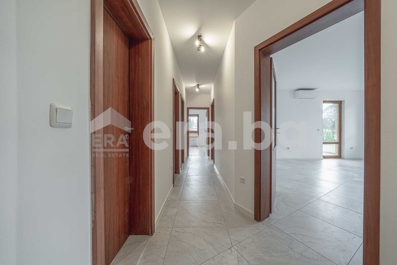 Дава се под наем Тристаен апартамент в Варна, м-т Траката - 100 кв.м за 228000 € - Снимка #7