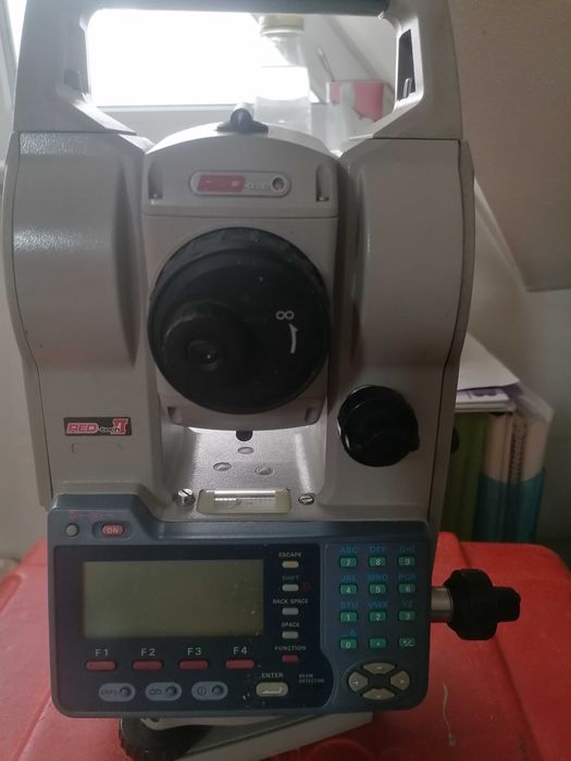 Vand Statie totala SOKKIA Set3130R