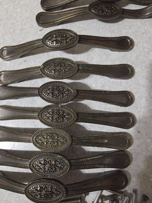 Ручки от кухонного гарниура