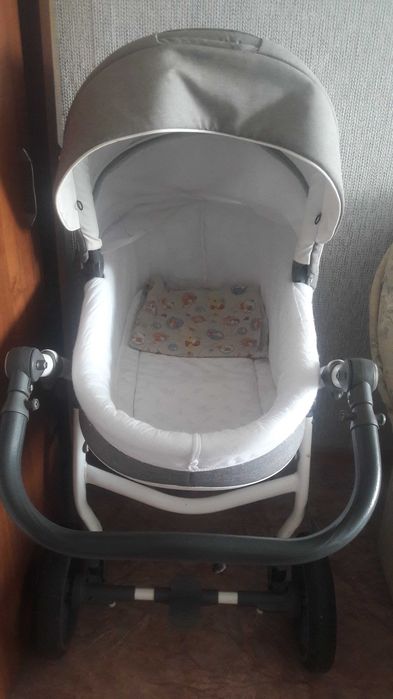 Продам детскую коляску