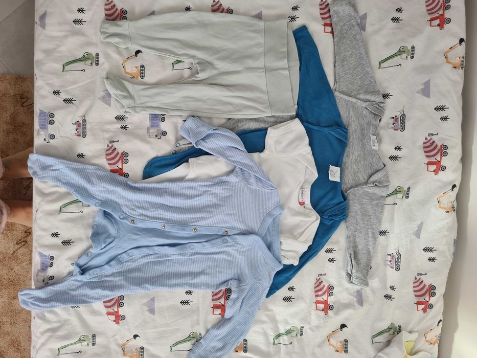 Бебешки дрехи новородено 56 - 62