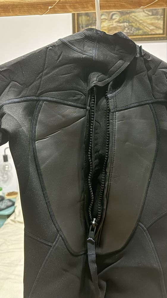 Coatum neoprene Quiksilver 16 ani