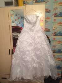 Продаю свадебный платье