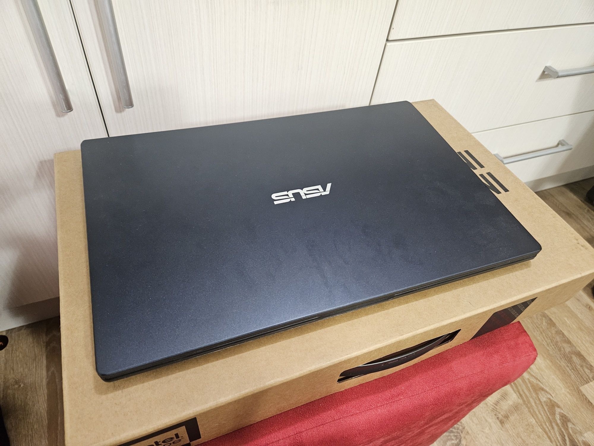 Asus VivoBook Go 15 E510MA В ГАРАНЦИЯ!