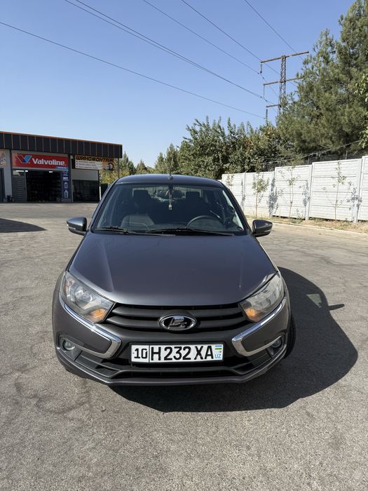 Продаётся Lada Granta FL 8 клапан