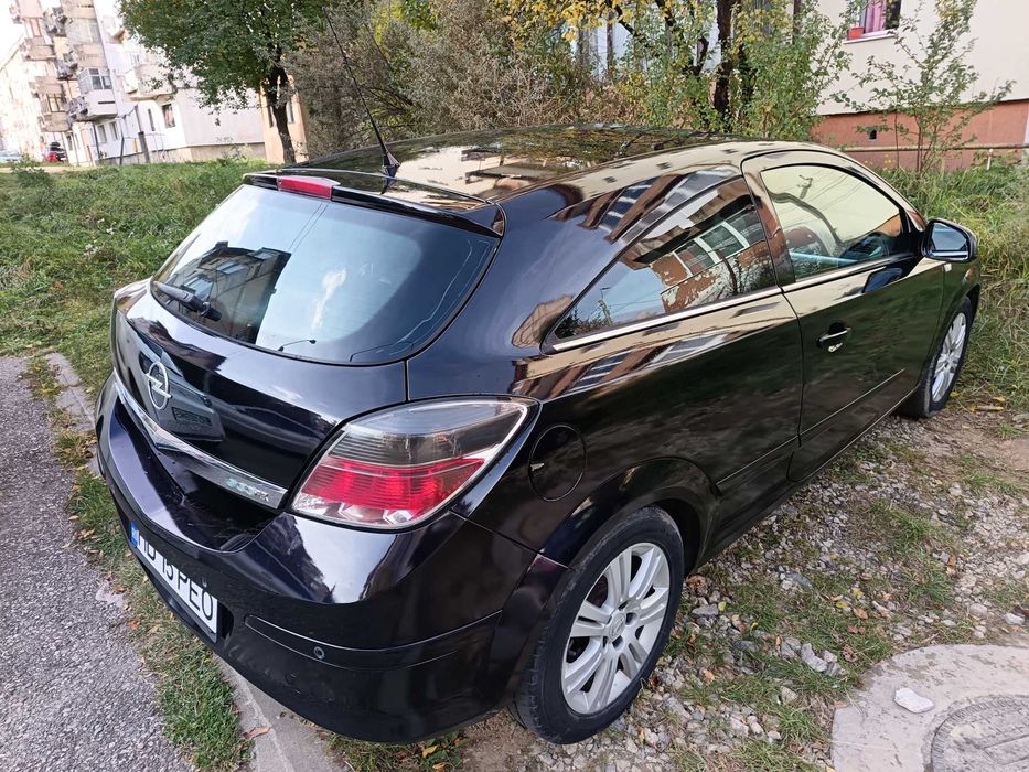 Opel Sport  GTC 6 trepte.Panoramic din 2011. Preț 2950 euro negociabil