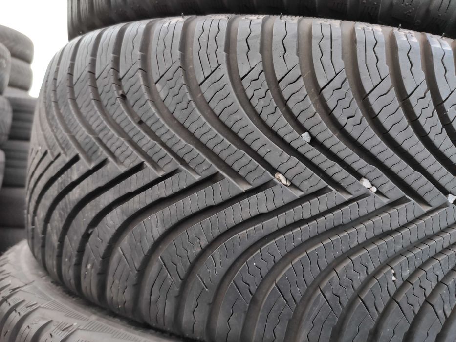 4бр Зимни гуми 215 40 17 - Michelin - 75lv