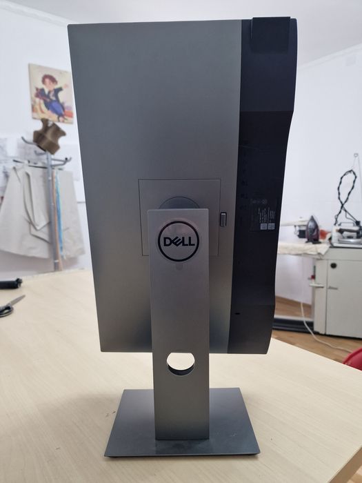 Monitor Dell ajustabil