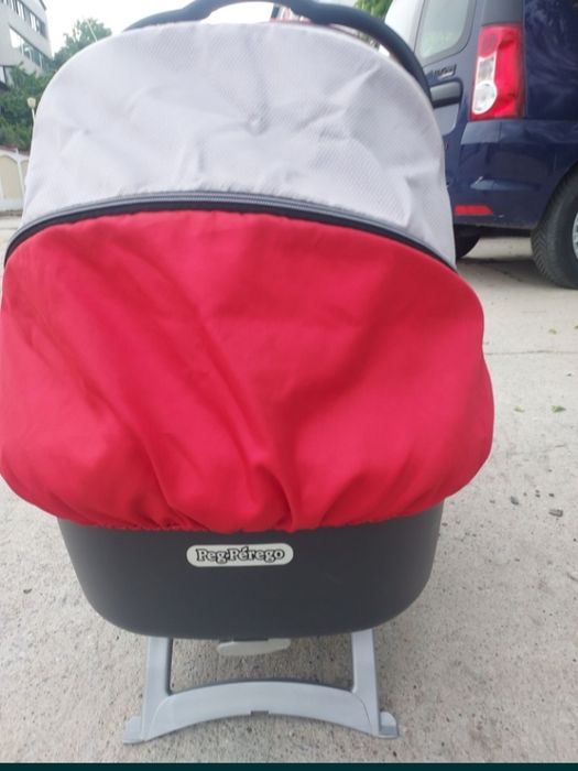 Landou bebelusi marca Peg Perego