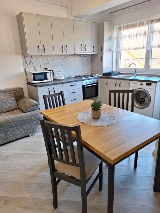 Apartament de inchiriat 3 camere Regim Hotelier