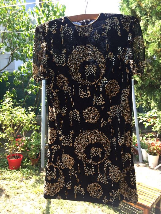 Rochie de ocazie cu aplicatii stralucitoare, marimea M