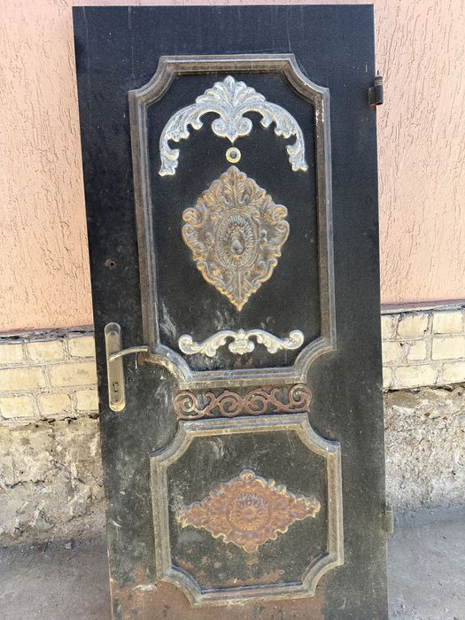 Сыртқы есік сатылады