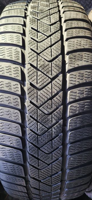 4 anvelope 225 45 18 pirelli runflat iarna bmw 2022