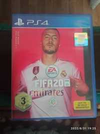 Игра на PS4, FIFA 20