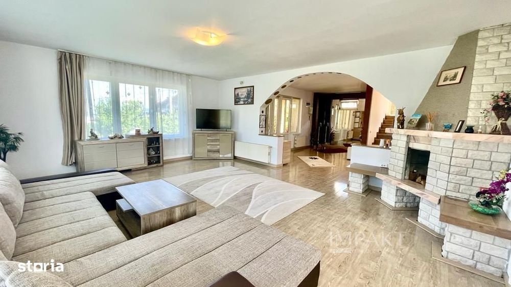 Casa deosebita cu 7 camere si piscina exterioara in cartierul Zorilor