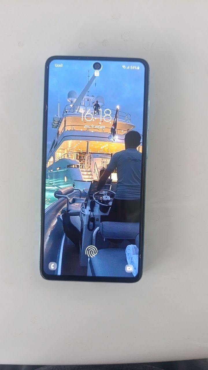 Samsung A51/64 sotiladi.