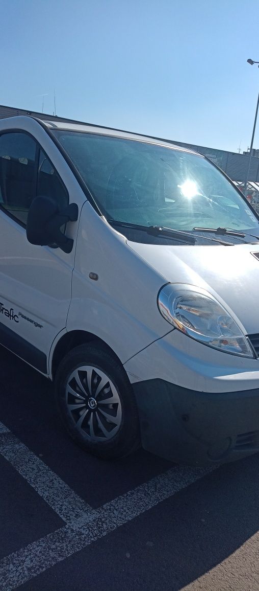 Renault Trafic 2,5 diesel,a.f 2009