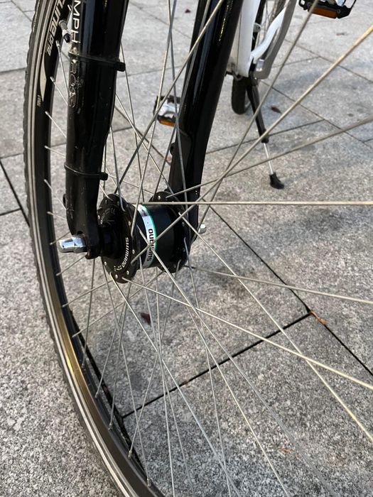 Bicicleta Triumph oras echipare Shimano