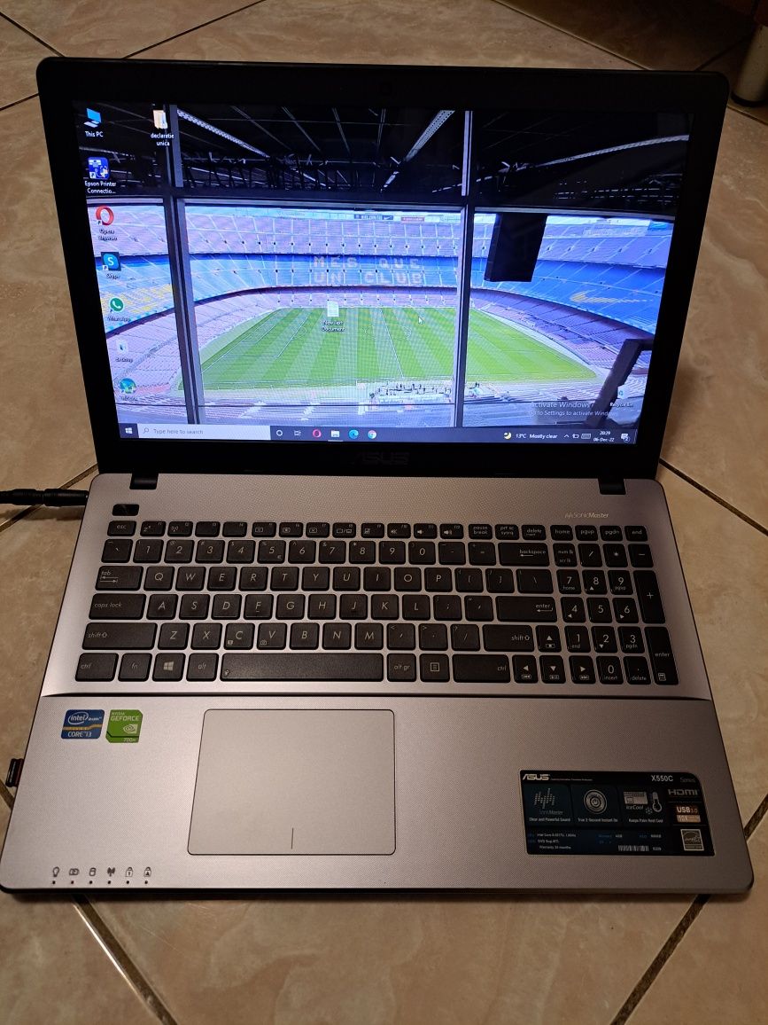 Laptop ASUS X550C