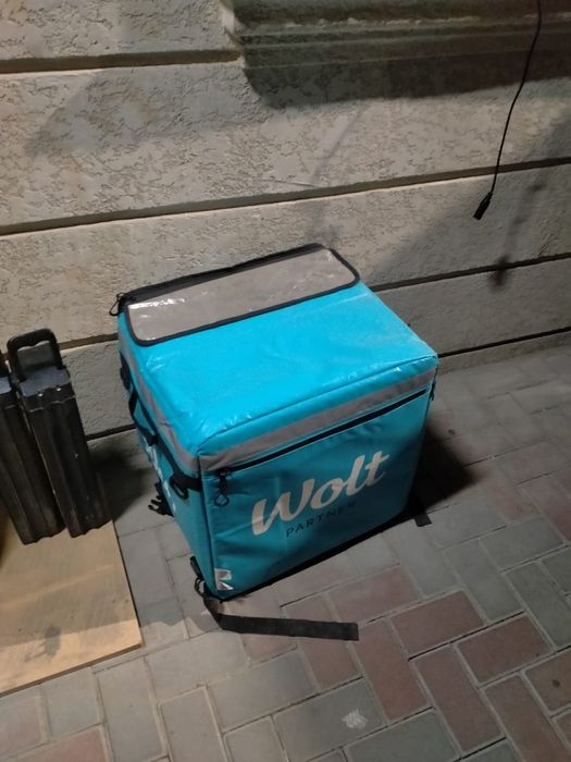 Сумка для работы курьером  WOLT