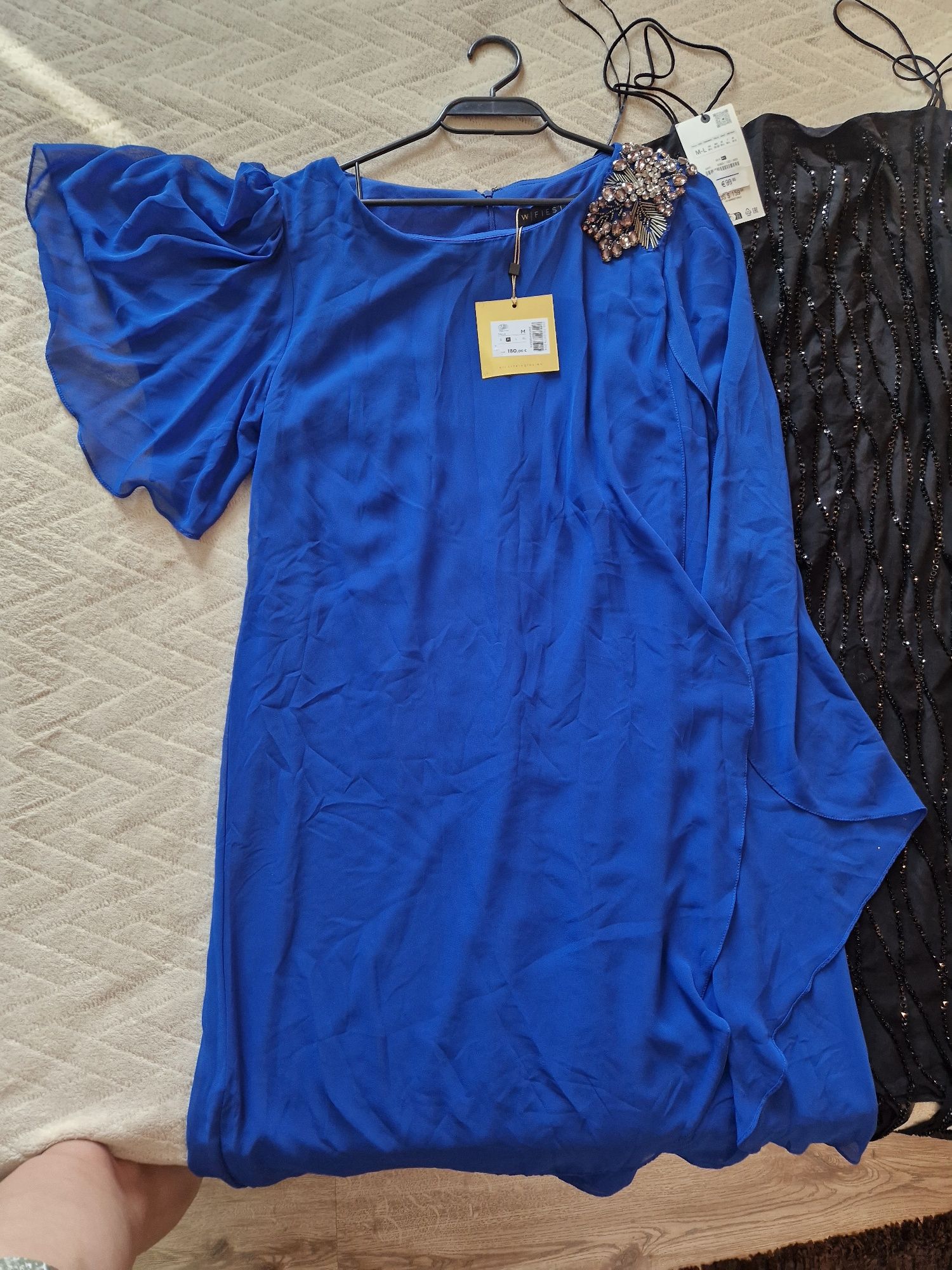 Официална синя рокля Fiesta Woman Espana и Рокля ZARA черна с мъниста