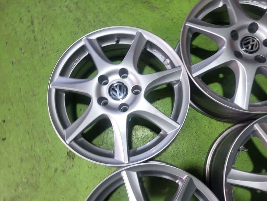 16 5x112 Vw Passat Touran Caddy Golf Skoda Audi лети джанти 5х112