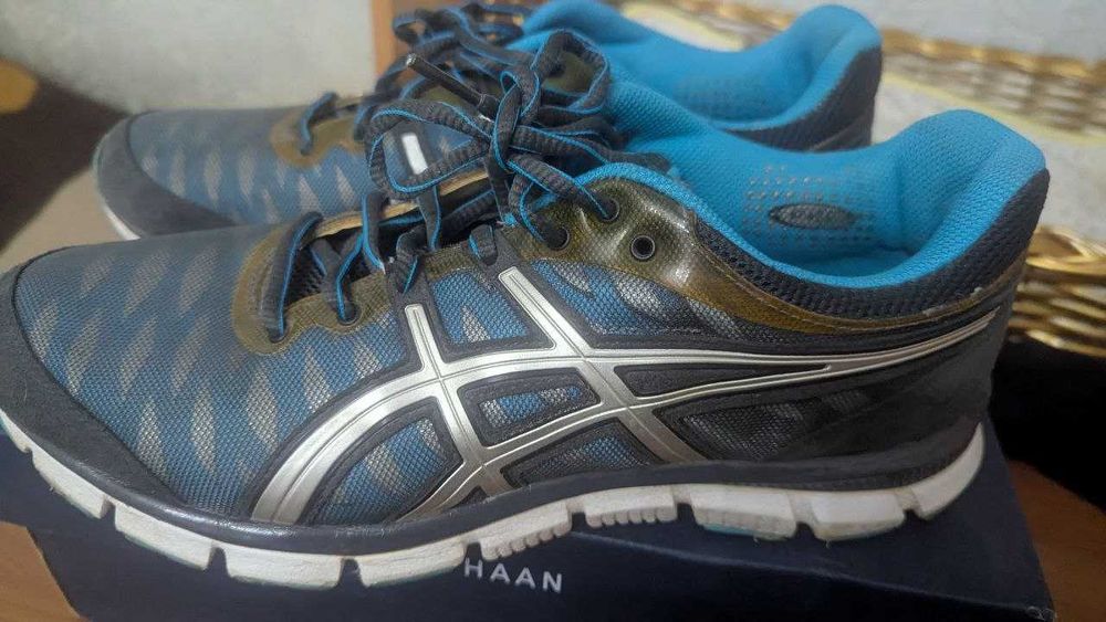 продам брендовые кроссы мужские