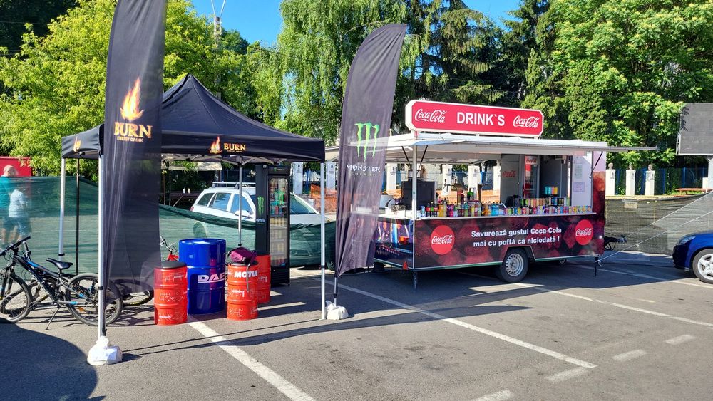 Vand rulota comerciala Coca Cola