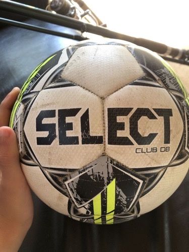 Vând minge de fotbal select