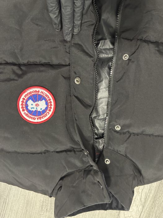 Vesta Canada Goose