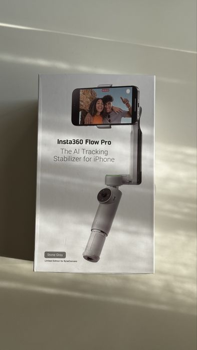 Стабилизатор Insta360 Flow Pro