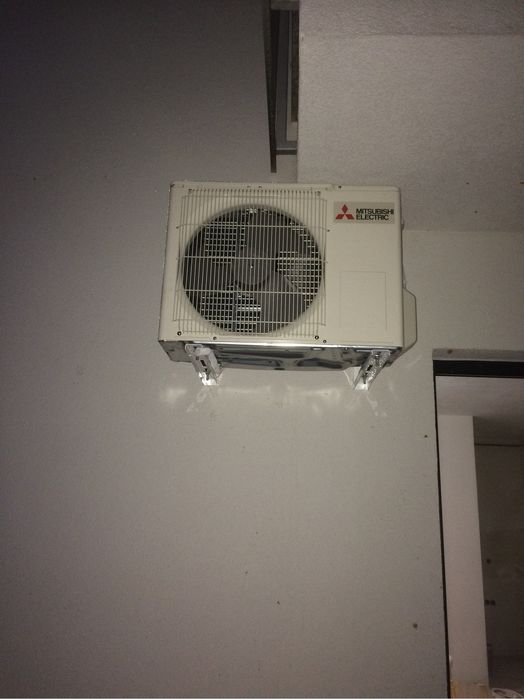 Montaj, service, igienizare, reparatii aer conditionat