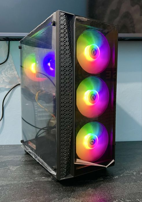 Готовый мощный игровой компьютер, топ за эти деньги!