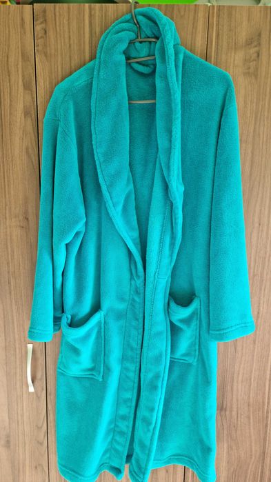 Чисто нов халат за баня