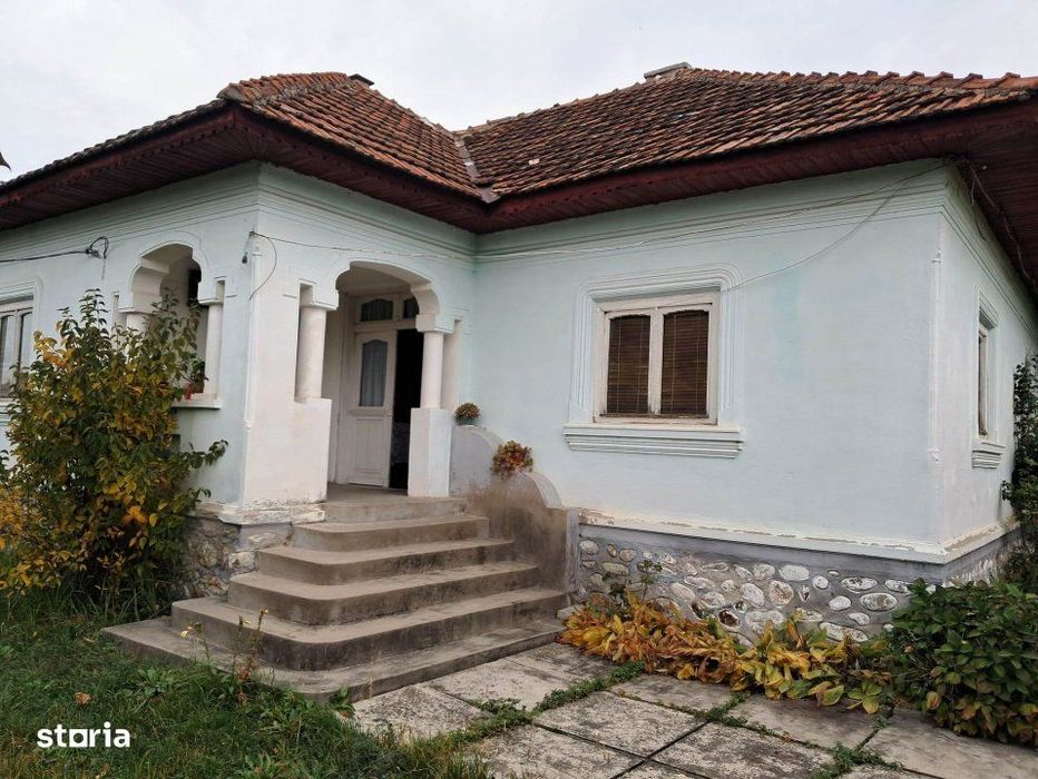 Casă Si Teren Baia De Fier