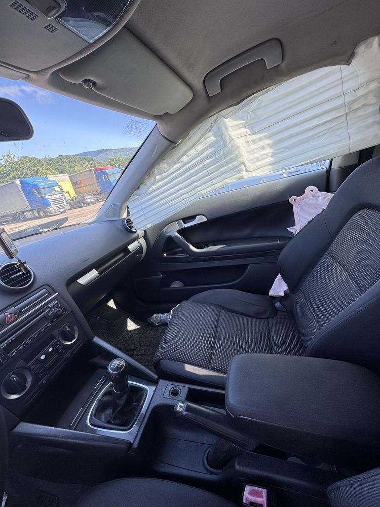 Audi a3 8p1 2004 година на части